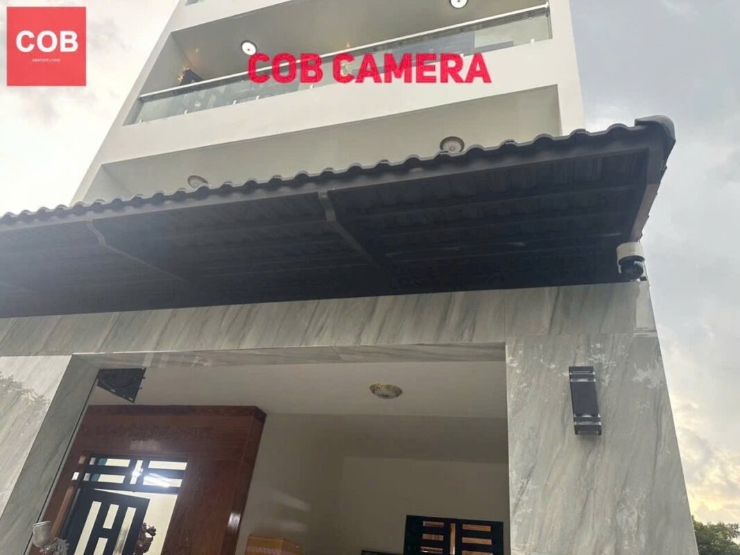 Camera quan sát cao cấp góc cực rộng chụp ảnh mặt người
